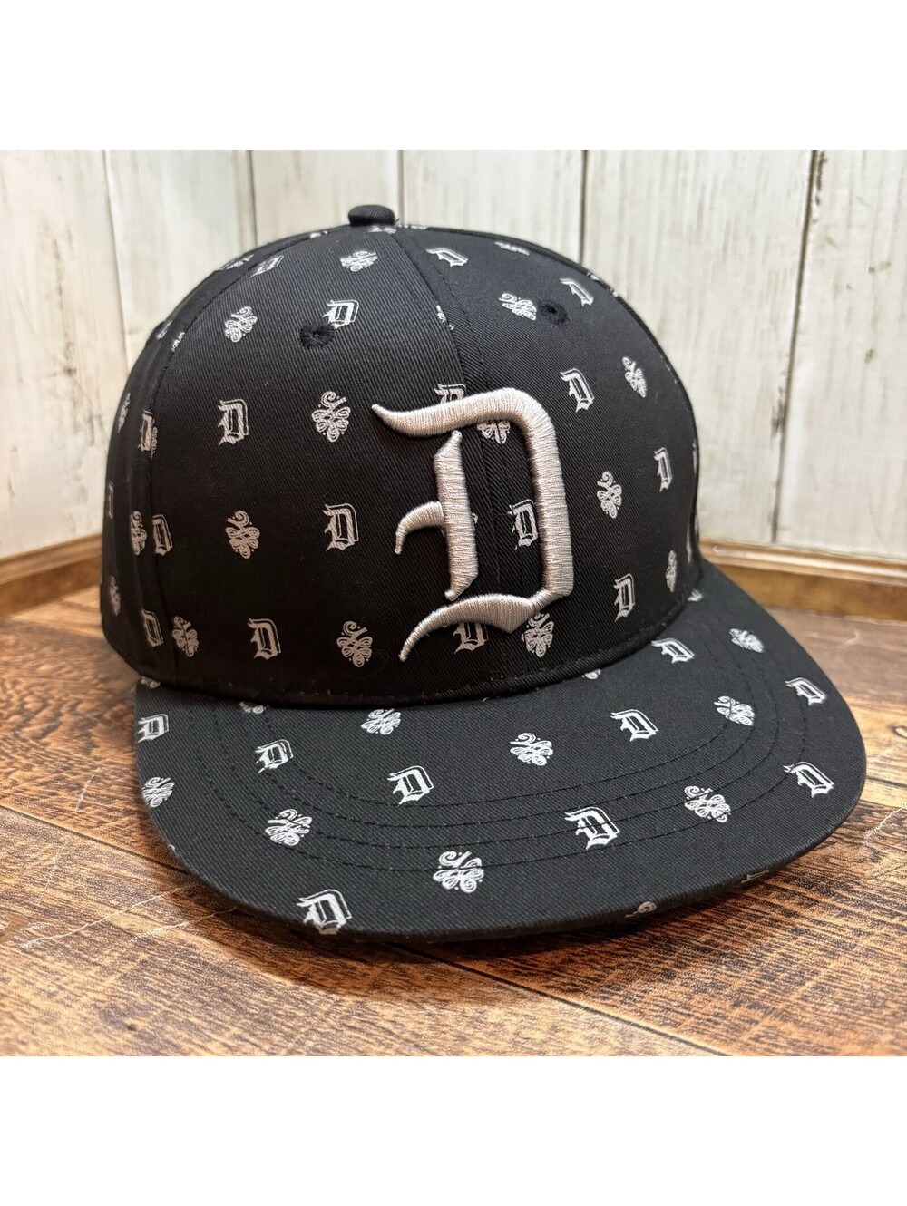 Dickies Mens Skater Work School Black Flat Bill Fitted Hat Large All Over Print